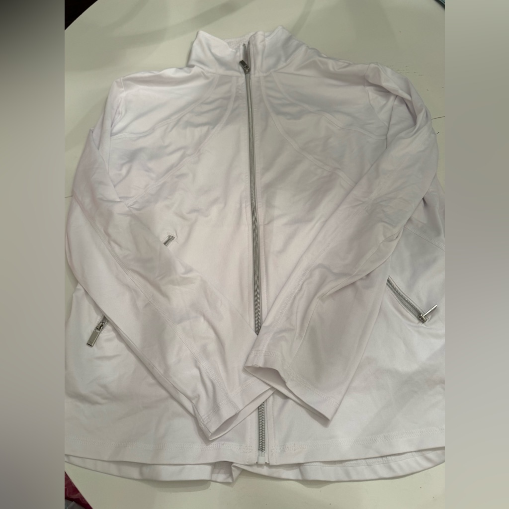 Tail White Jacket